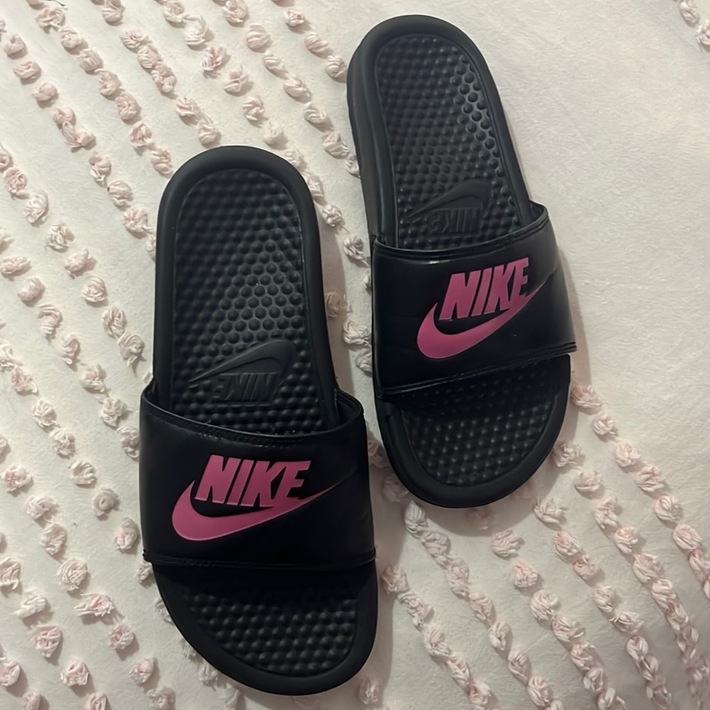 Size Seven Pink Nike Slides